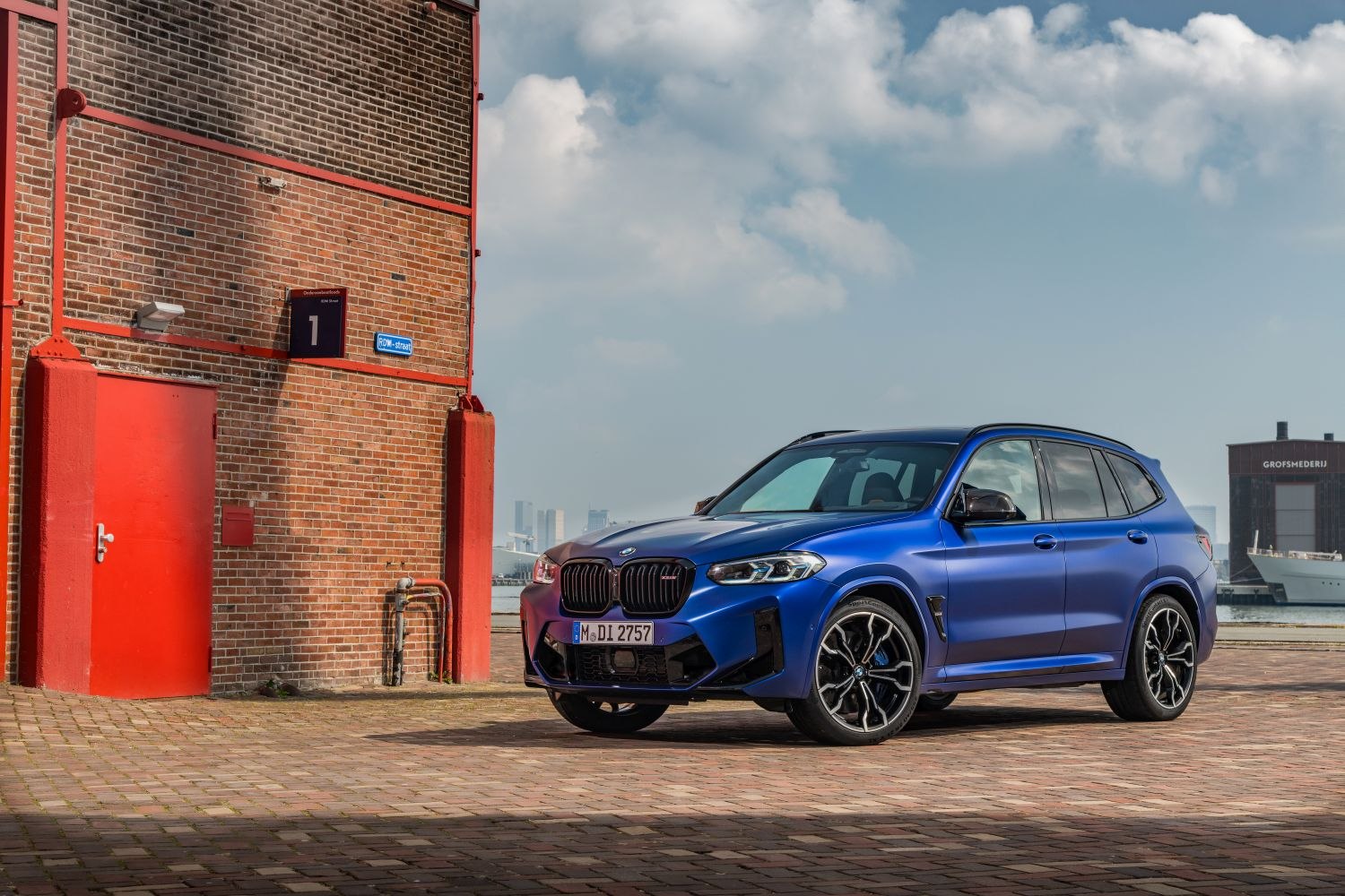 BMW X3 M technical specifications and fuel economy
